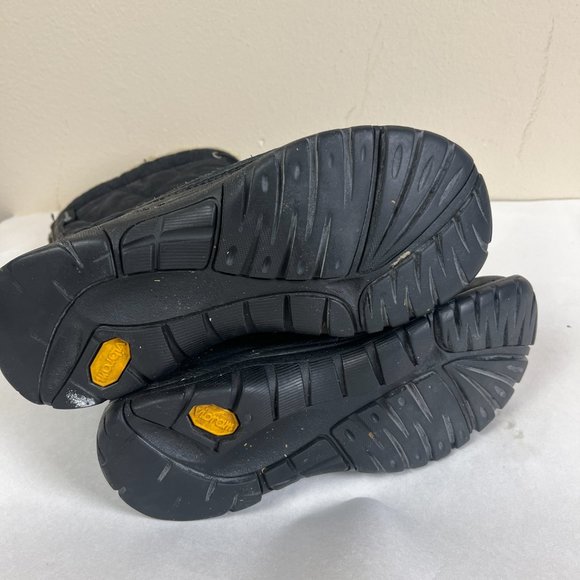 UGG Snowpeak Womens Winter Snow Boots US 7 Sherpa Lined Quilted Imsulated Black - Picture 10 of 10